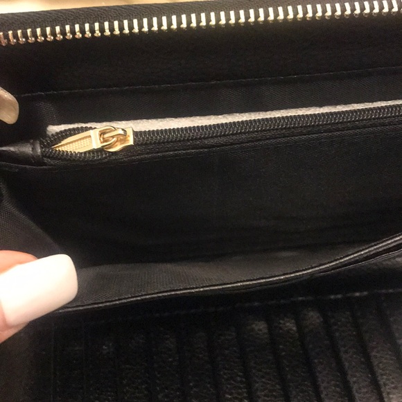 Wallet - Picture 3 of 10